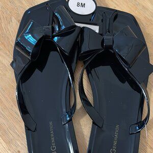 NWT BCBGeneration Lima Bow Jelly Sandal Black Shiny Flat Flip Flop Thong Size 8